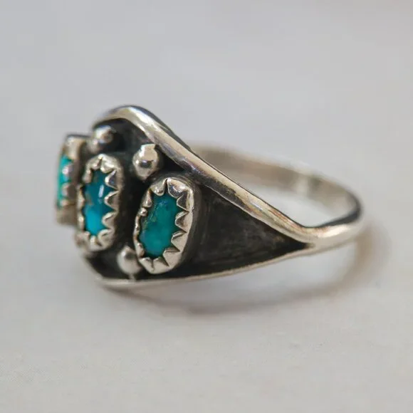 Sterling Silver Turquoise Trio Ring, Sz 5.25 — Southwest serrated bezel - Picture 10 of 13